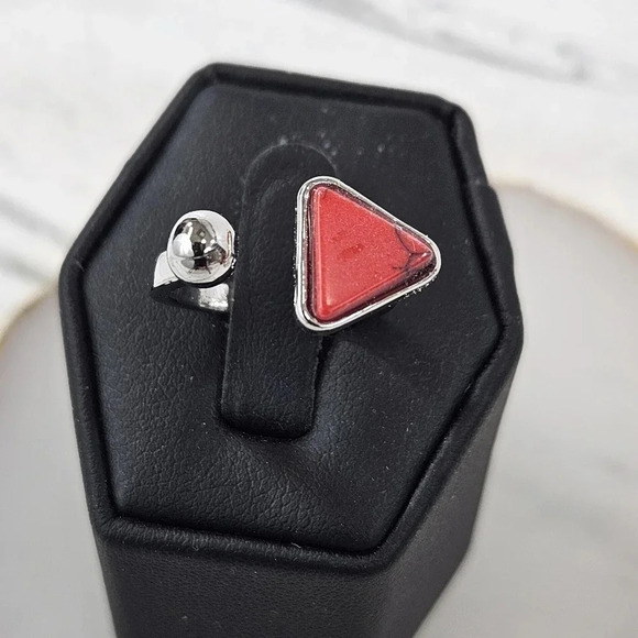 Red Arrow Adjustable Fashion Ring A55 - Picture 12 of 12